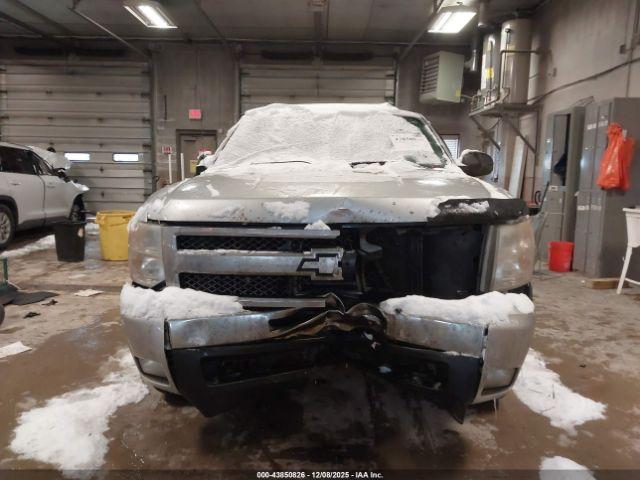 Chevrolet Silverado 1500 Lt Image 16