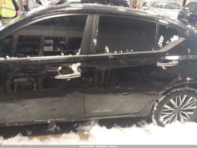 Nissan Altima Sv Intelligent Awd Image 16