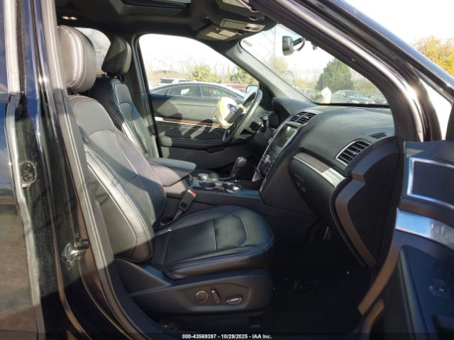 Ford Explorer Limited Image 3