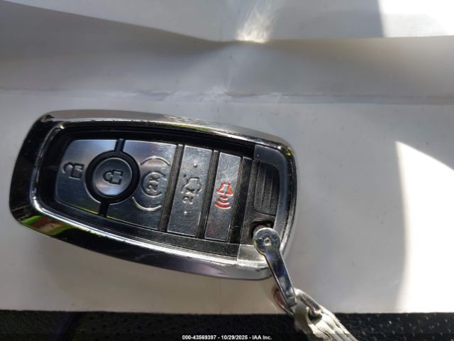 Ford Explorer Limited Image 10