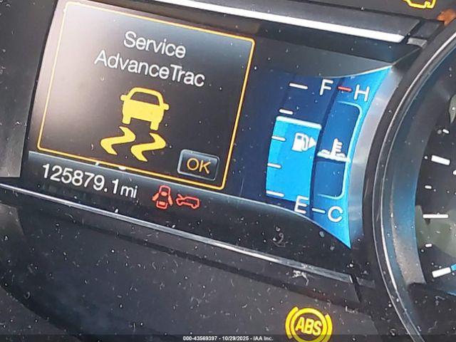 Ford Explorer Limited Image 16