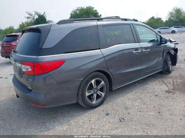 Honda Odyssey Touring Image 5