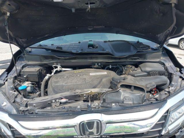 Honda Odyssey Touring Image 8