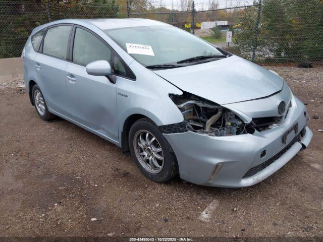  Salvage Toyota Prius v