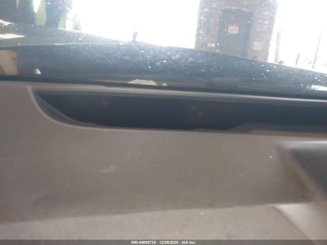 Toyota Prius Image 11