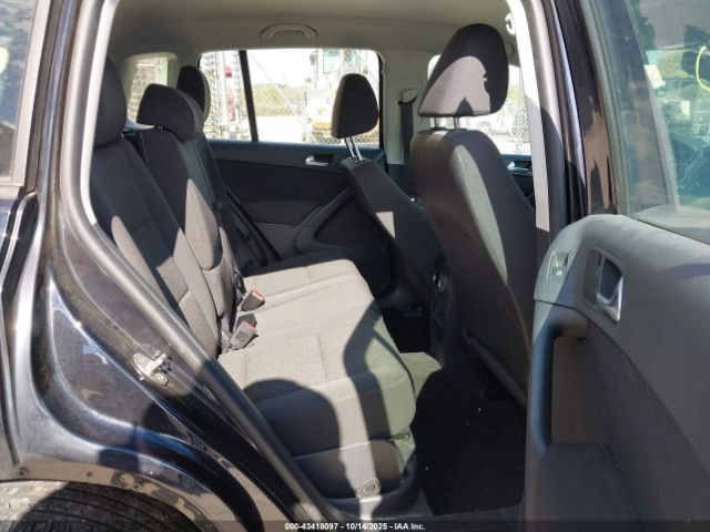 Volkswagen Tiguan 2.0t Image 14