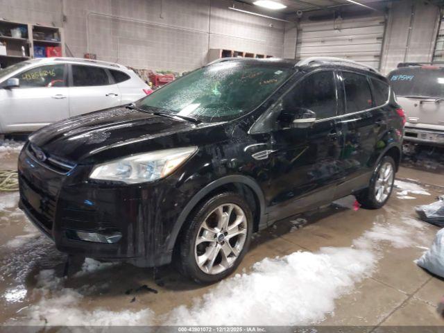 Ford Escape Titanium Image 17