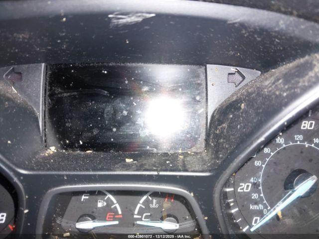 Ford Escape Titanium Image 13