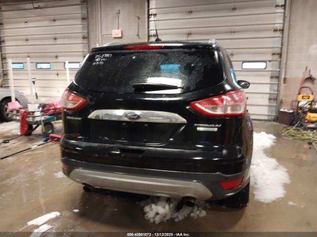 Ford Escape Titanium Image 10
