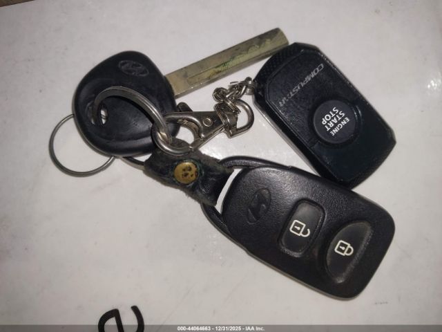 Hyundai ACCENT Gs Image 9