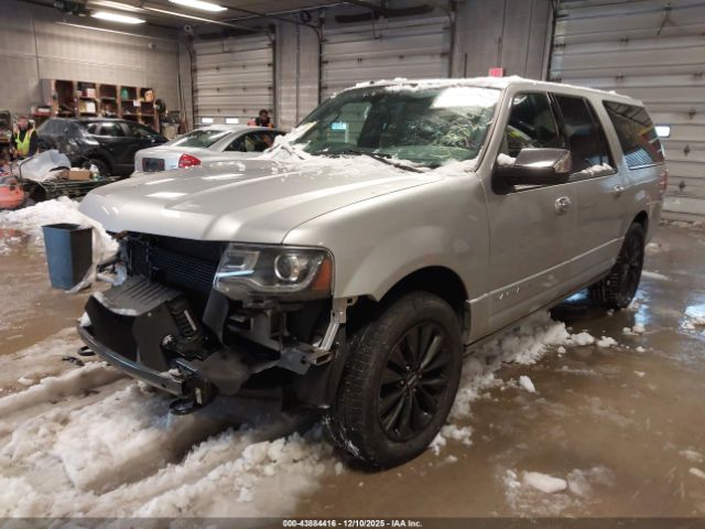 Lincoln Navigator Image 10