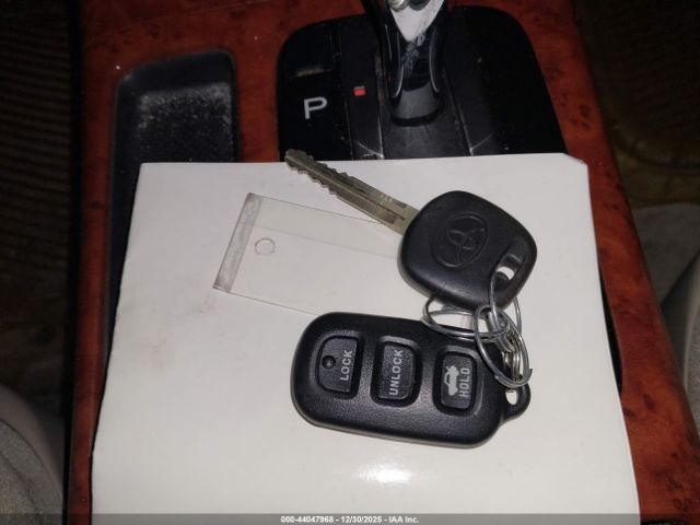 Toyota Camry Xle Image 11