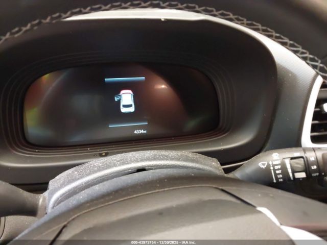 Hyundai VENUE Limited Image 4