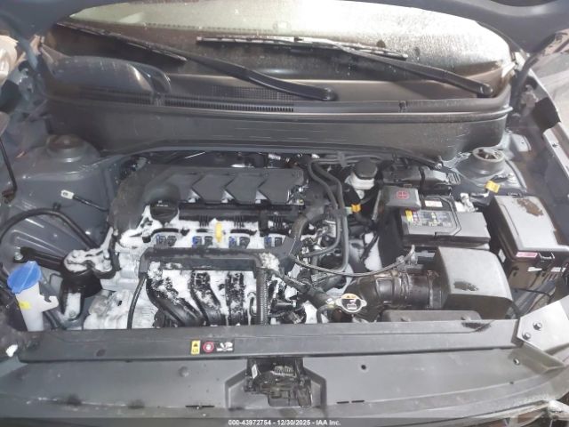 Hyundai VENUE Limited Image 16