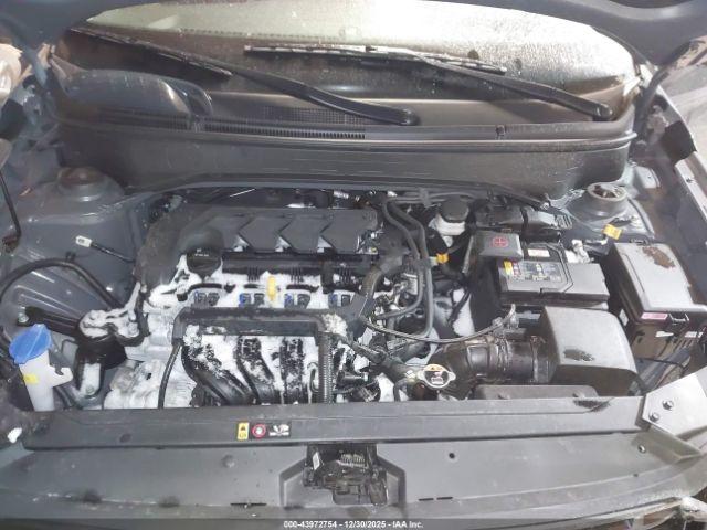 Hyundai VENUE Limited Image 16