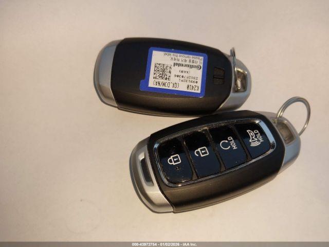 Hyundai VENUE Limited Image 18