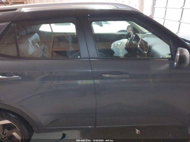 Hyundai VENUE Limited Image 17