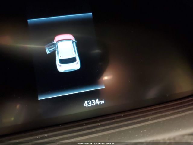 Hyundai VENUE Limited Image 13