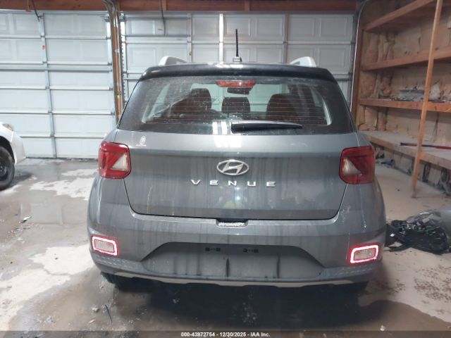 Hyundai VENUE Limited Image 6