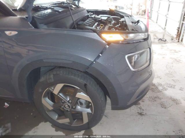 Hyundai VENUE Limited Image 7