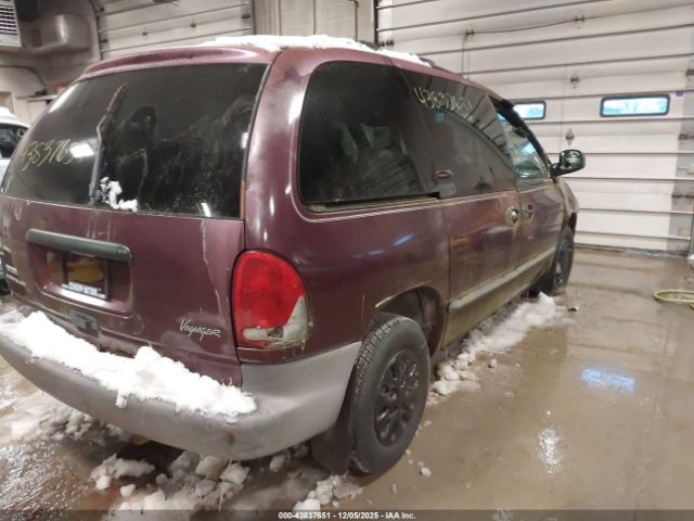 Chrysler Voyager Image 2