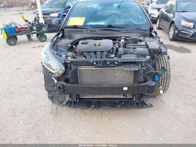 Kia Forte Gt-line Image 4