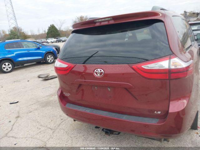 Toyota Sienna Le 8 Passenger Image 9