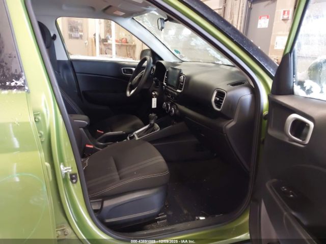 Hyundai VENUE Sel Image 3