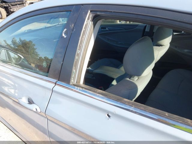 Hyundai SONATA Gls Image 12