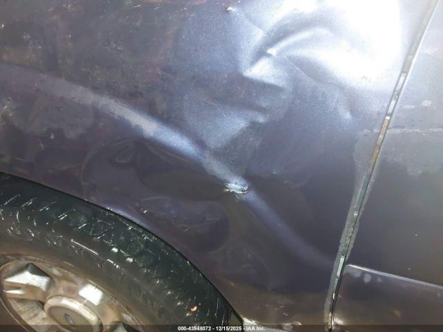 Ford Explorer Image 4