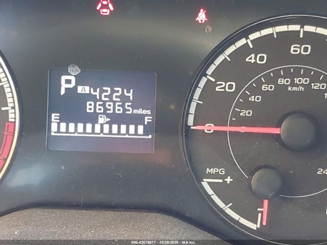 Subaru Impreza 2.0i Image 12