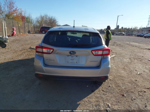 Subaru Impreza 2.0i Image 14