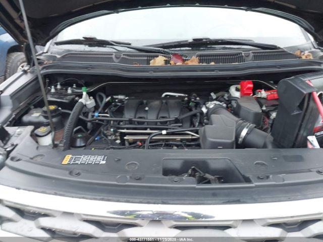 Ford Explorer Image 12