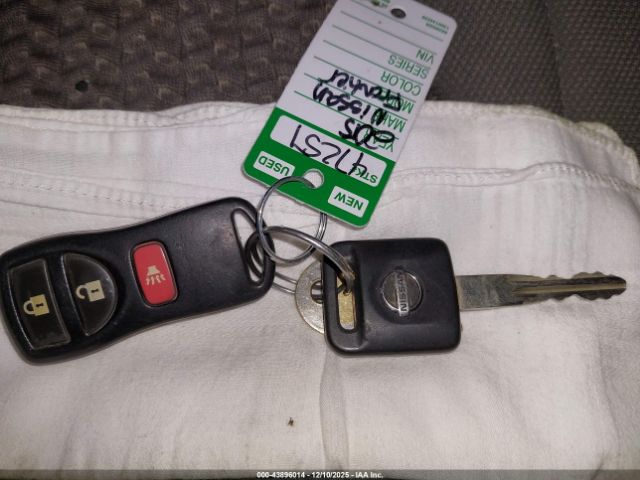 Nissan Frontier Sv Image 9