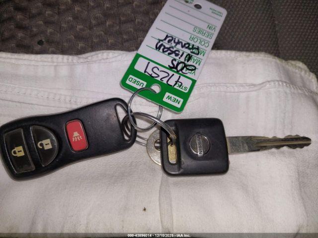 Nissan Frontier Sv Image 9