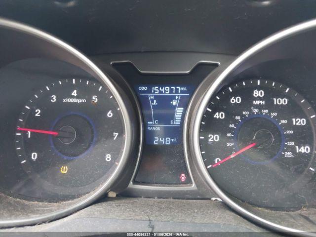 Hyundai VELOSTER Image 10