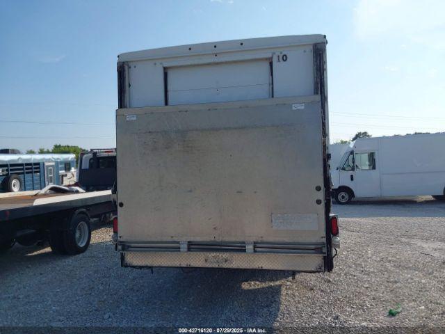 Ford F-59 Commercial Stripped Image 11