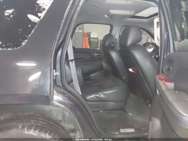 Cadillac Escalade Premium Image 6