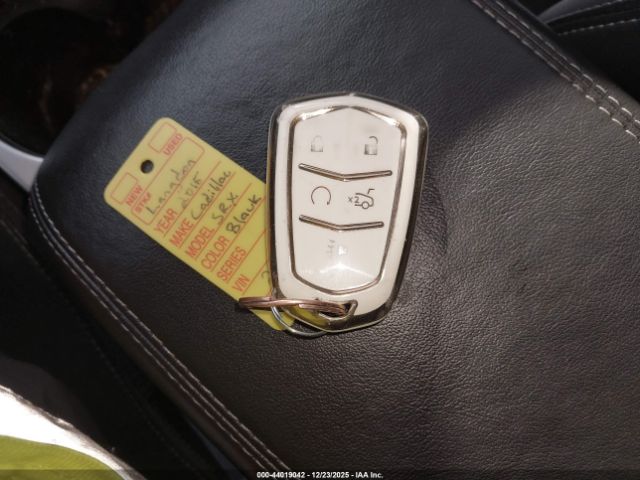 Cadillac SRX Luxury Collection Image 5