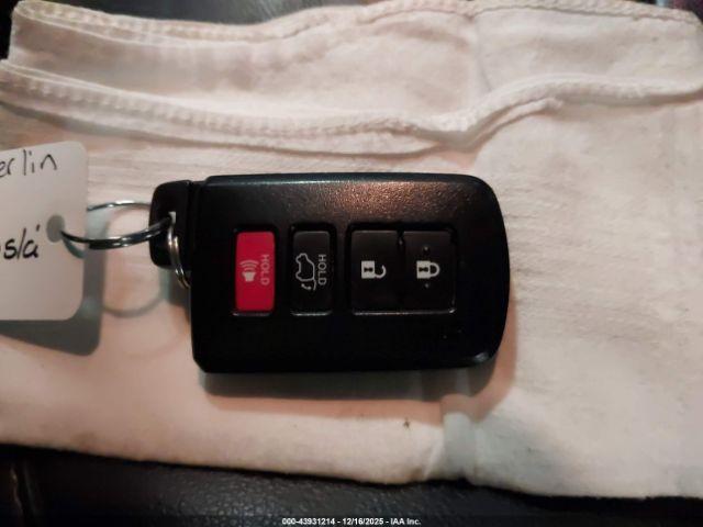 Toyota Highlander Xle Image 16