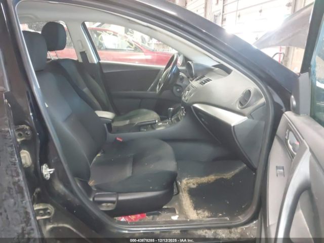 Mazda Mazda3 I Touring Image 2