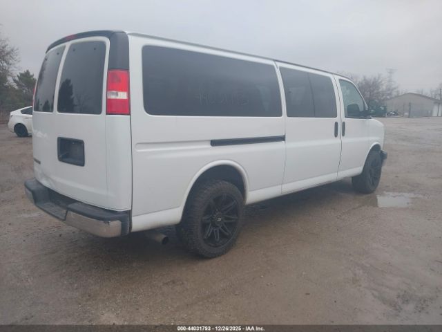 Chevrolet Express Lt Image 7