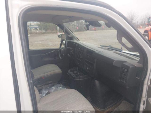 Chevrolet Express Lt Image 5