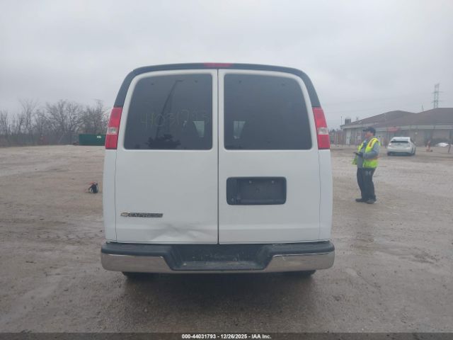Chevrolet Express Lt Image 15