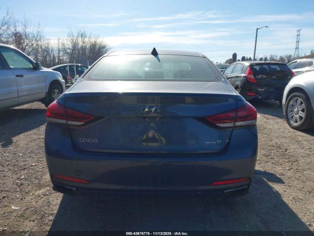 Hyundai Genesis 3.8 Image 3