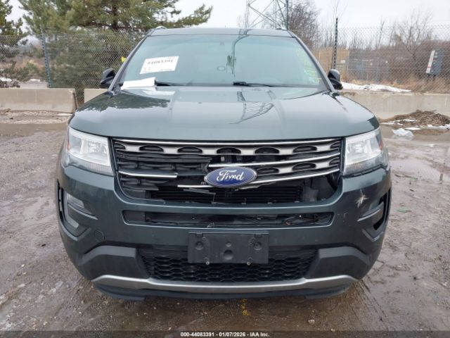 Ford Explorer Xlt Image 9