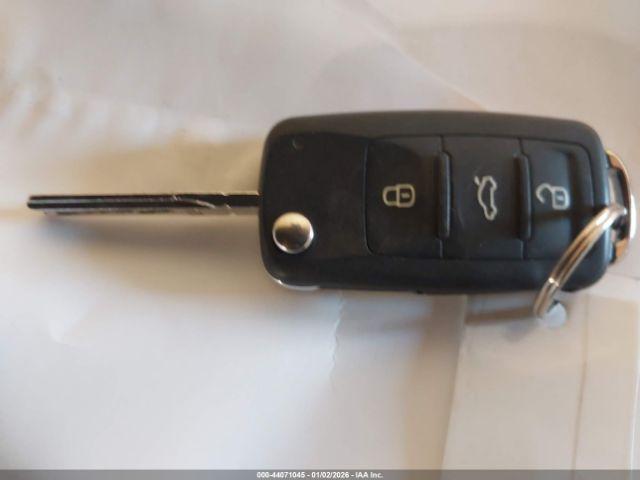 Volkswagen Jetta Sel Premium Image 10