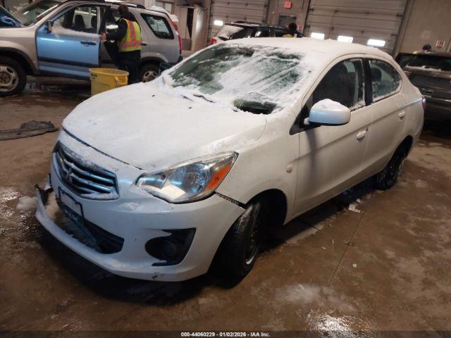 Mitsubishi Mirage Es Image 9