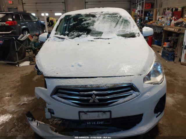 Mitsubishi Mirage Es Image 16