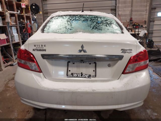 Mitsubishi Mirage Es Image 4